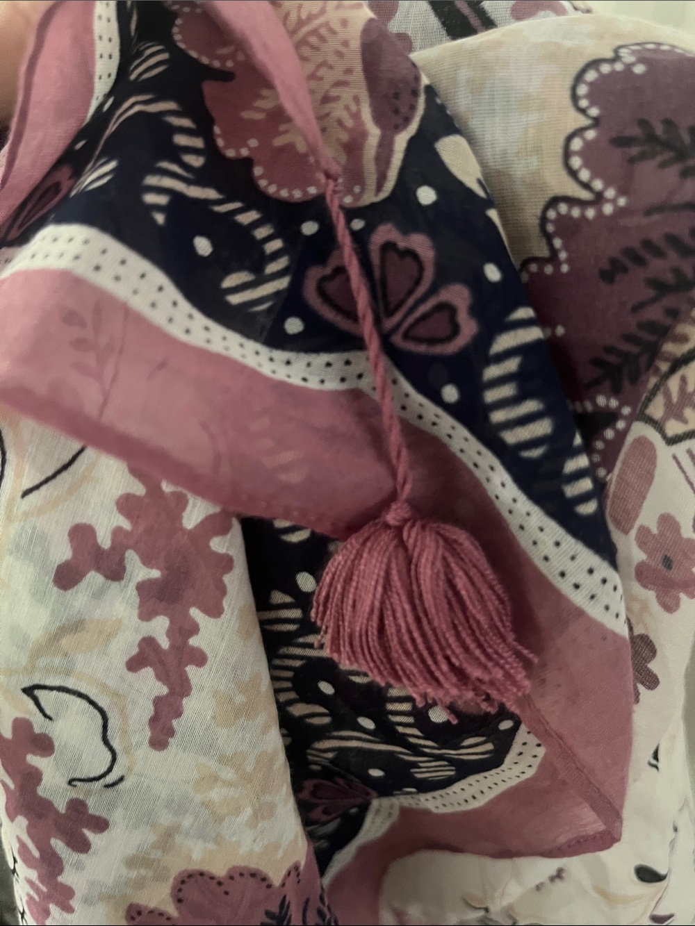 Floral Paisley Silk, cotton blend Scarf Dusty Rose & Navy with tassels 41”x41” - Picture 6 of 6
